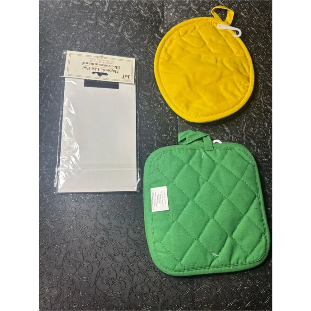 New Home Collection Yellow Lemon Pot Holders & Pot Mitt Set & Notepad 4 pc Set